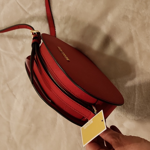 Michael Kors Jet Set Travel Crossbody in bright red - Picture 3 of 7
